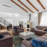 Villa Ladora